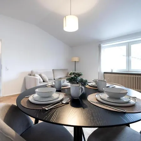 Immaculate 2-bed In