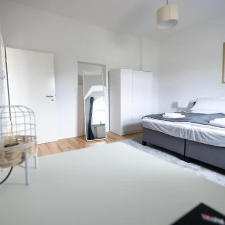 Apartment Immaculate 2-bed In *