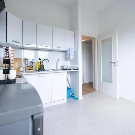 Immaculate 2-bed In Apartment